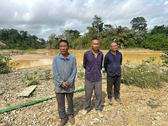 W/R: NAiMOS cracks down on illegal mining at Hiawa Koofrom — Chinese nationals arrested, weapons and excavators seized