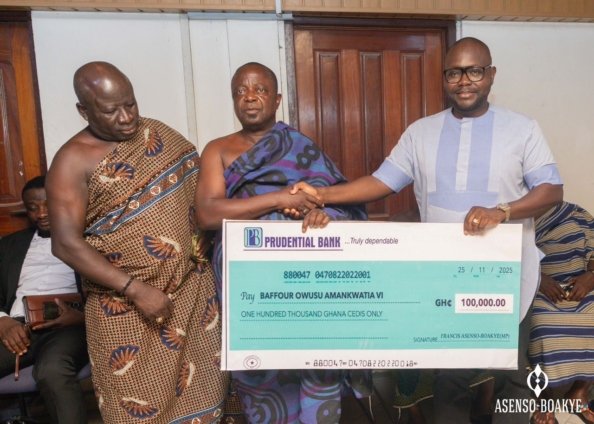 Asenso-Boakye donates GH¢100,000 to support renovation of Bantama Palace